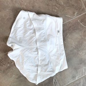 Never worn size 2 Lululemon shorts!